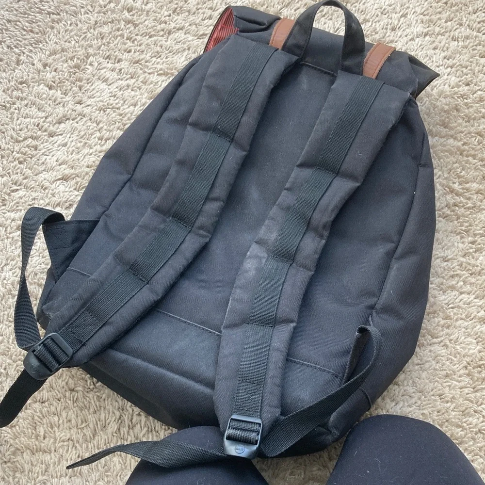Herschel Backpack - Picture 3 of 5